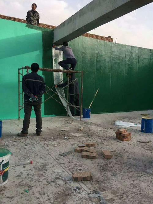 城口针对老旧车间地面普遍存在的起砂、裂缝问题